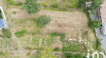 Land of 1,285 m² in Vesseaux (07200)