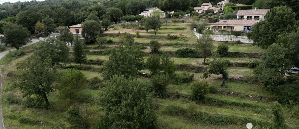 Land of 2,860 m² in Vesseaux (07200)