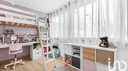 Appartement 4 pièces de 77 m² à Courbevoie (92400)