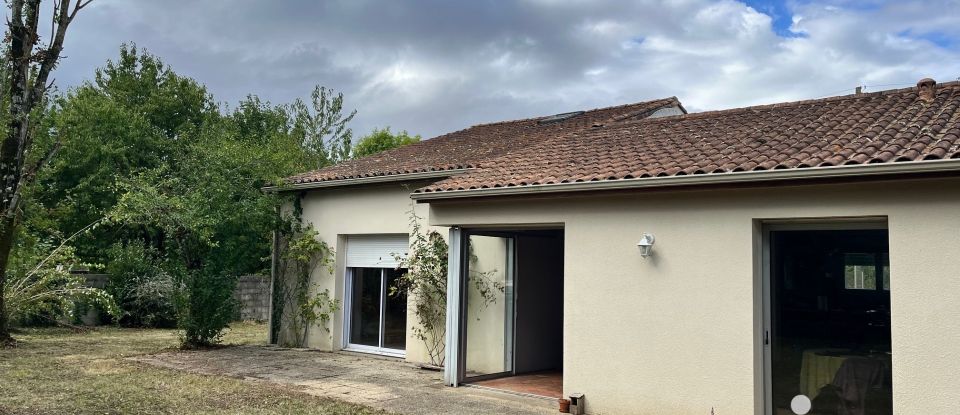 Maison d’architecte 6 pièces de 155 m² à Vouillé (79230)