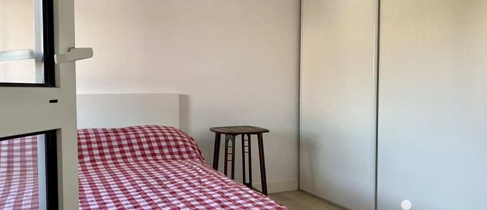 Appartement 4 pièces de 95 m² à Paris (75015)