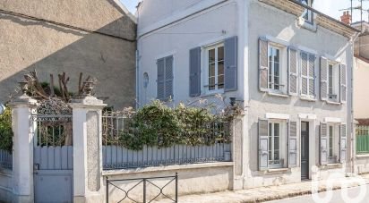 Maison de ville 7 pièces de 131 m² à Moret Loing et Orvanne (77250)