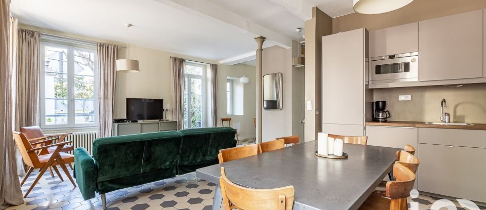 Town house 7 rooms of 131 m² in Moret Loing et Orvanne (77250)