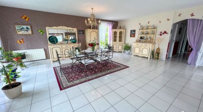 Maison 5 pièces de 146 m² à Villers-aux-Bois (51130)