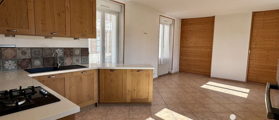 Town house 4 rooms of 101 m² in Bar-sur-Aube (10200)