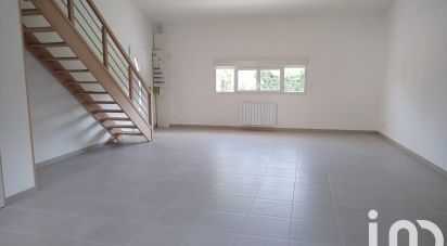 House 6 rooms of 130 m² in Saint-Ciers-du-Taillon (17240)