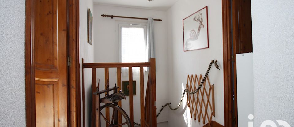 Traditional house 6 rooms of 135 m² in Maurepas (78310)