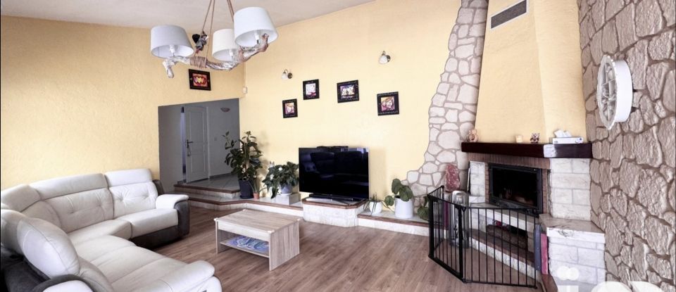 Traditional house 6 rooms of 160 m² in Ponteilla (66300)