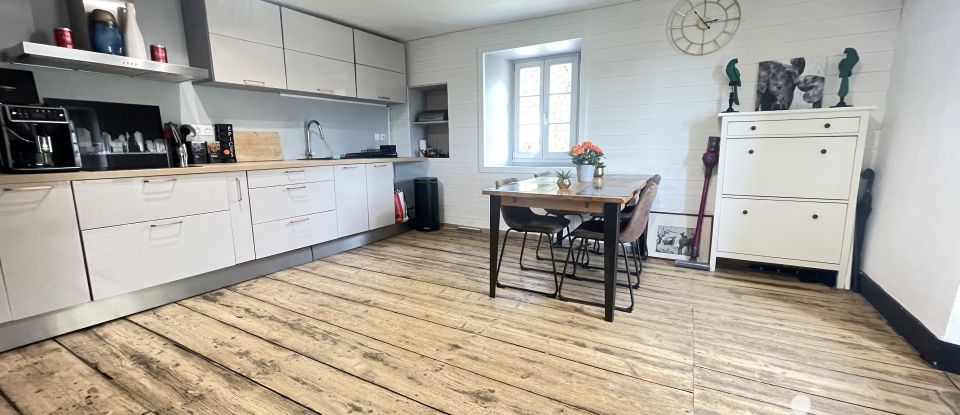 Maison de village 9 pièces de 221 m² à Contamine-sur-Arve (74130)