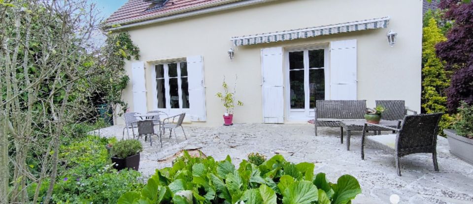 Traditional house 6 rooms of 140 m² in Villecresnes (94440)