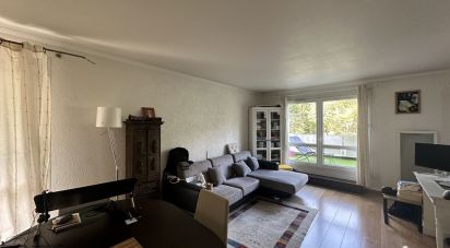 Apartment 4 rooms of 80 m² in Vaux-le-Pénil (77000)