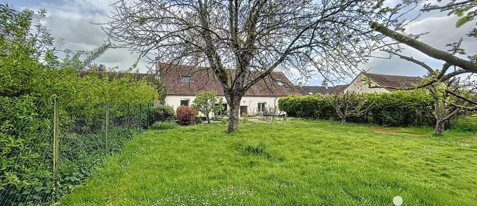 Village house 9 rooms of 225 m² in Donnemarie-Dontilly (77520)