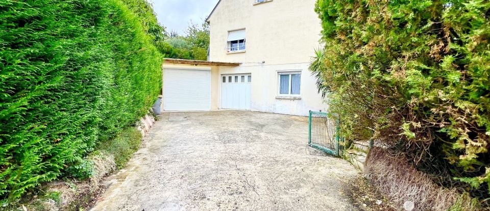 Maison 8 pièces de 164 m² à Vezin-le-Coquet (35132)