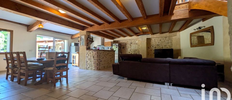 Village house 5 rooms of 200 m² in Malataverne (26780)