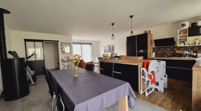 House 4 rooms of 117 m² in Saint-Jean-de-Thouars (79100)