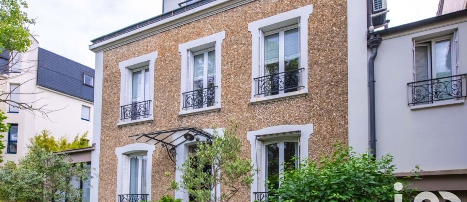 Traditional house 9 rooms of 184 m² in La Garenne-Colombes (92250)