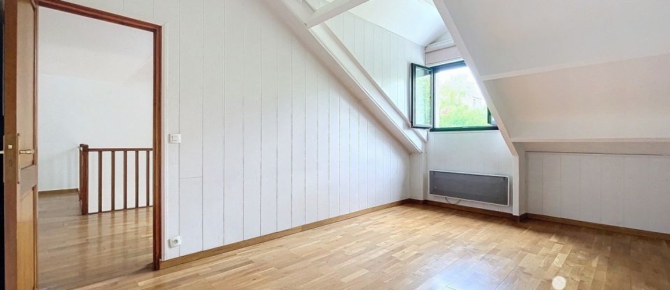 Duplex 6 pièces de 140 m² à Nanterre (92000)