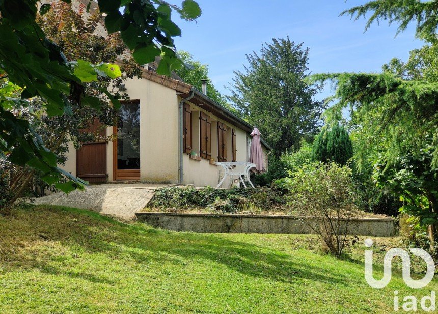 Country house 3 rooms of 85 m² in Aunay-sous-Auneau (28700)