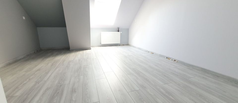 Maison 4 pièces de 138 m² à La Chapelle-du-Bois (72400)