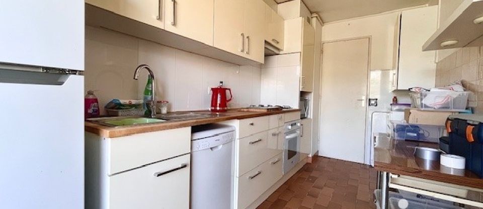 Apartment 3 rooms of 76 m² in Marseille (13009)