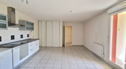 Apartment 3 rooms of 61 m² in Stiring-Wendel (57350)