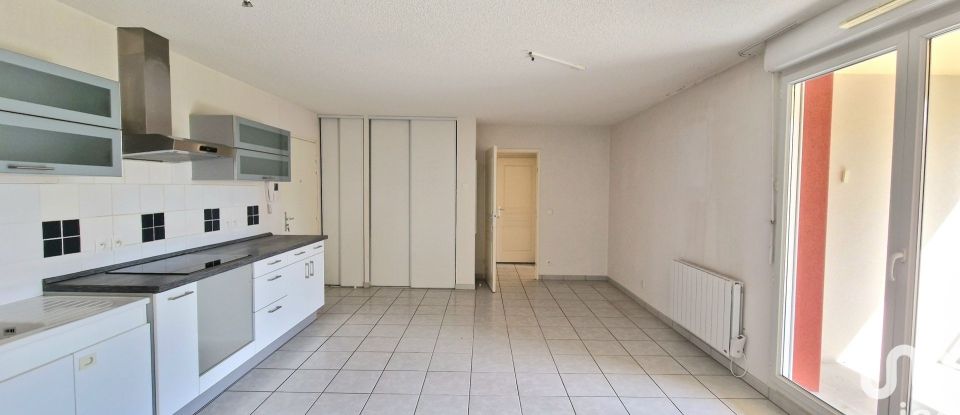 Apartment 3 rooms of 61 m² in Stiring-Wendel (57350)