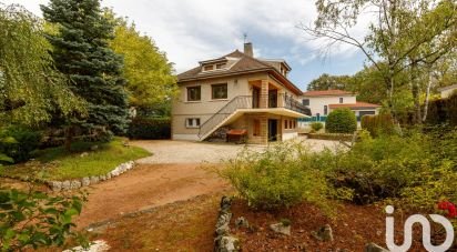 Traditional house 7 rooms of 207 m² in Craponne (69290)