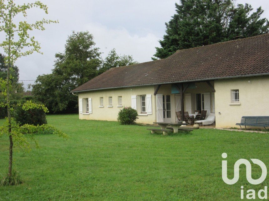 Maison traditionnelle 8 pièces de 200 m² à La Genête (71290)