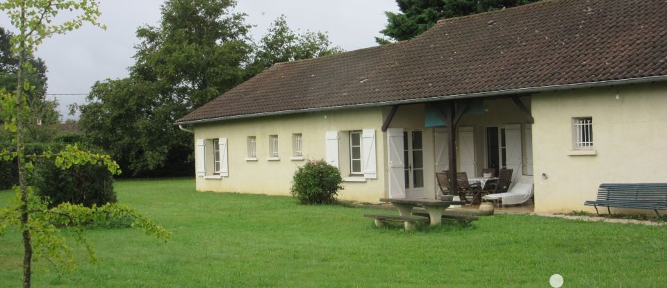 Traditional house 8 rooms of 200 m² in La Genête (71290)