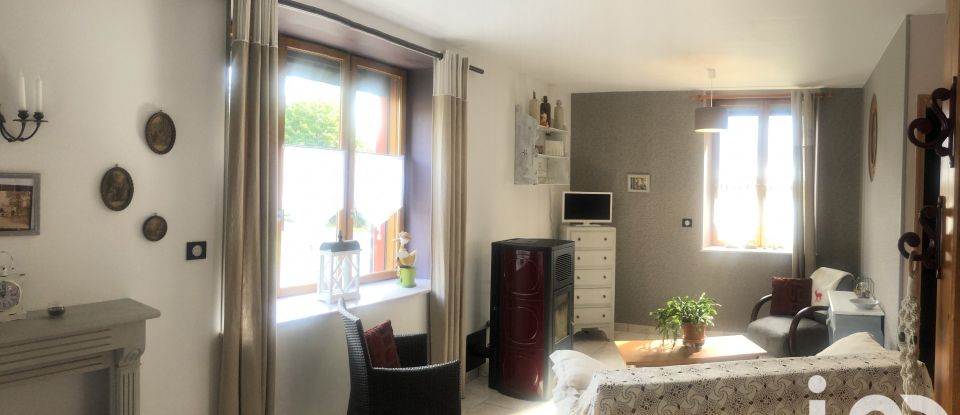 House 6 rooms of 156 m² in Saint-Maurice-près-Pionsat (63330)