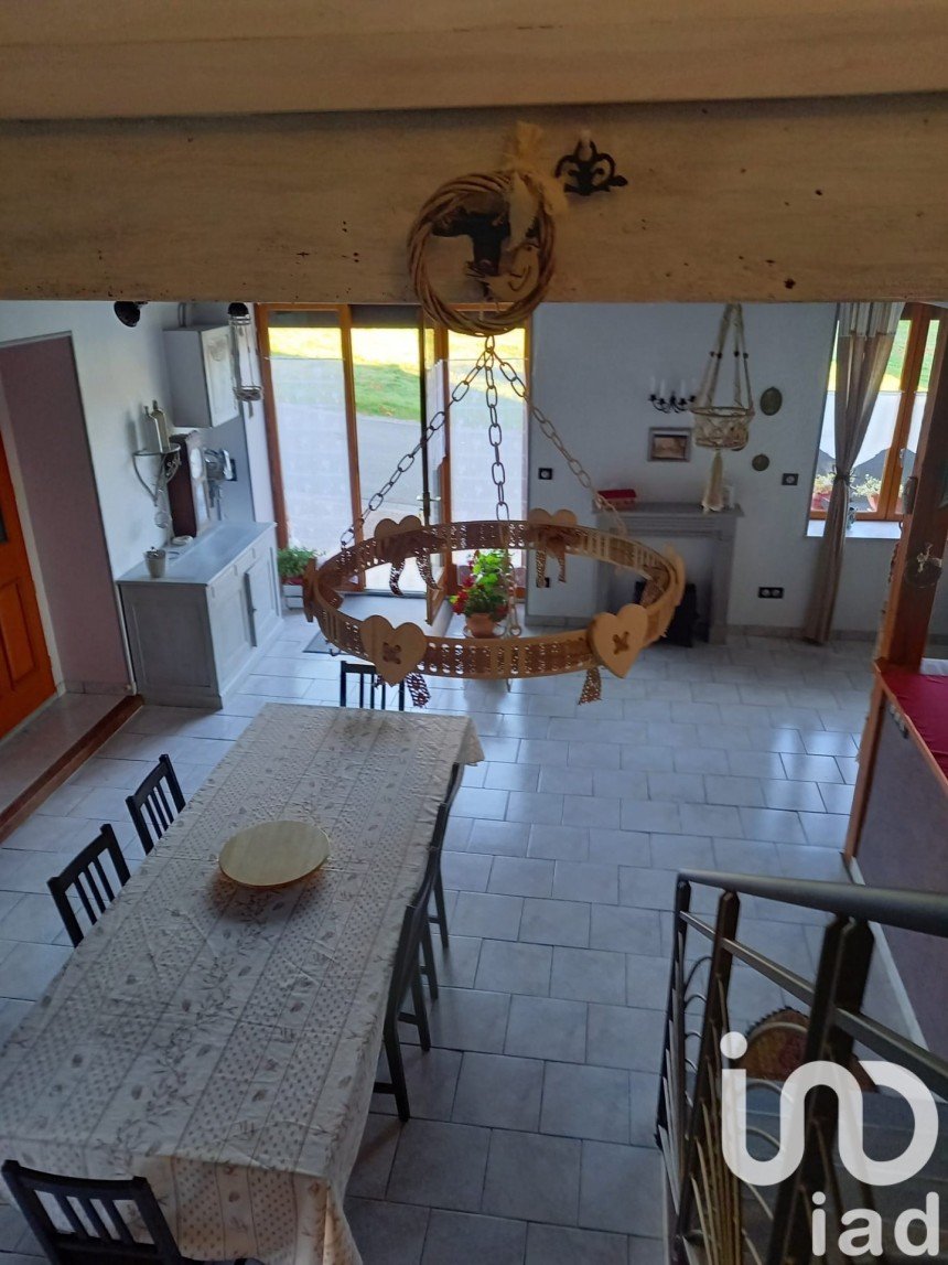 House 6 rooms of 156 m² in Saint-Maurice-près-Pionsat (63330)