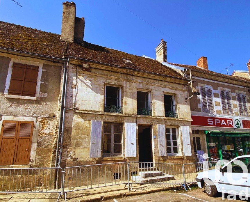 Maison 5 pièces de 126 m² à Entrains-sur-Nohain (58410)