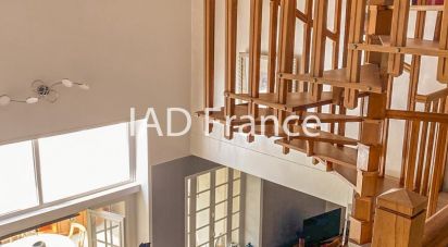 House 5 rooms of 152 m² in Crespières (78121)