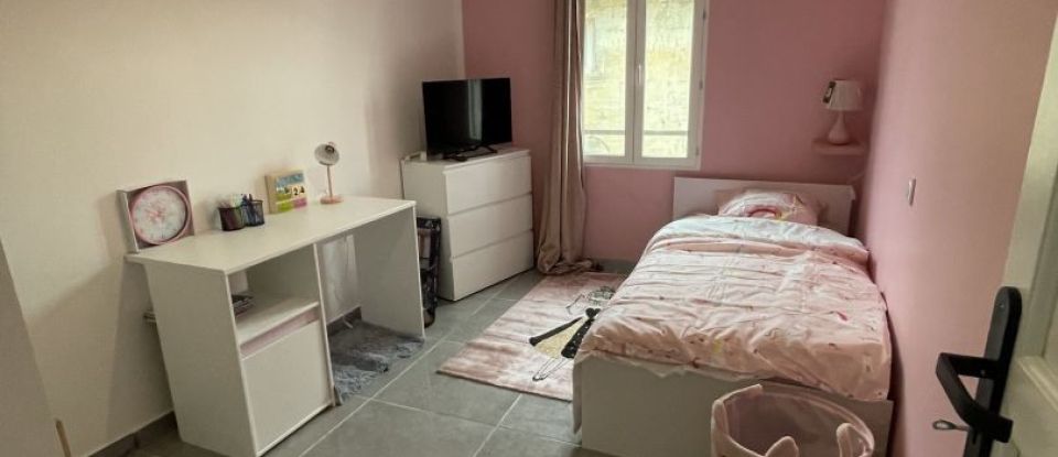 Maison 6 pièces de 125 m² à Tarascon (13150)