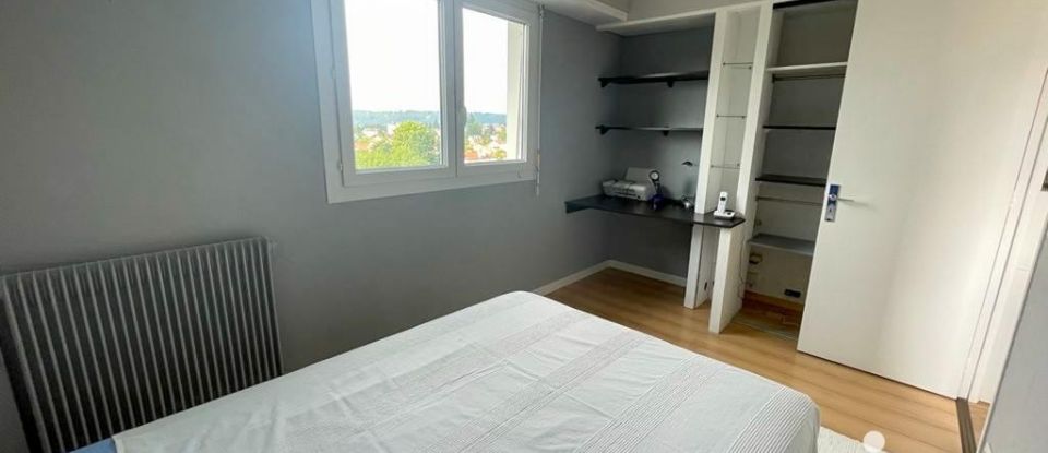 Appartement 4 pièces de 103 m² à Billère (64140)