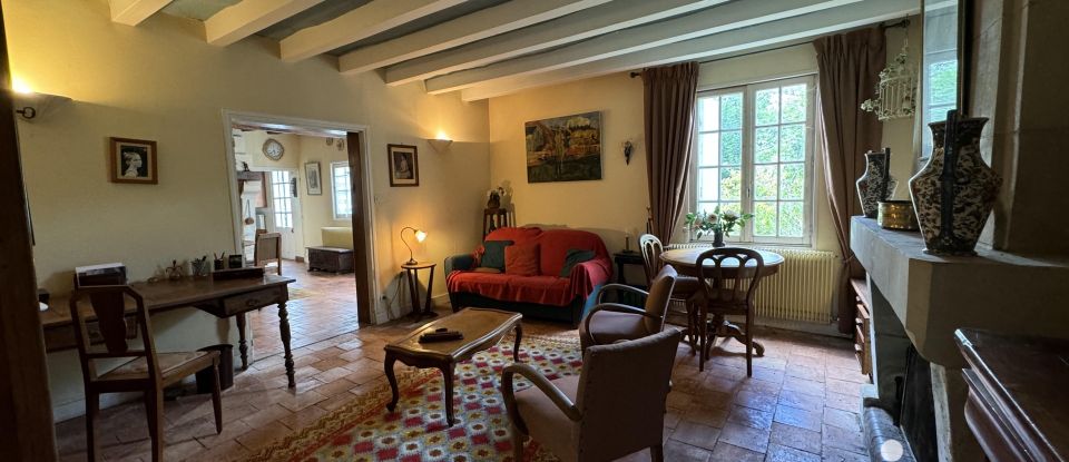 Country house 7 rooms of 128 m² in Chouzé-sur-Loire (37140)