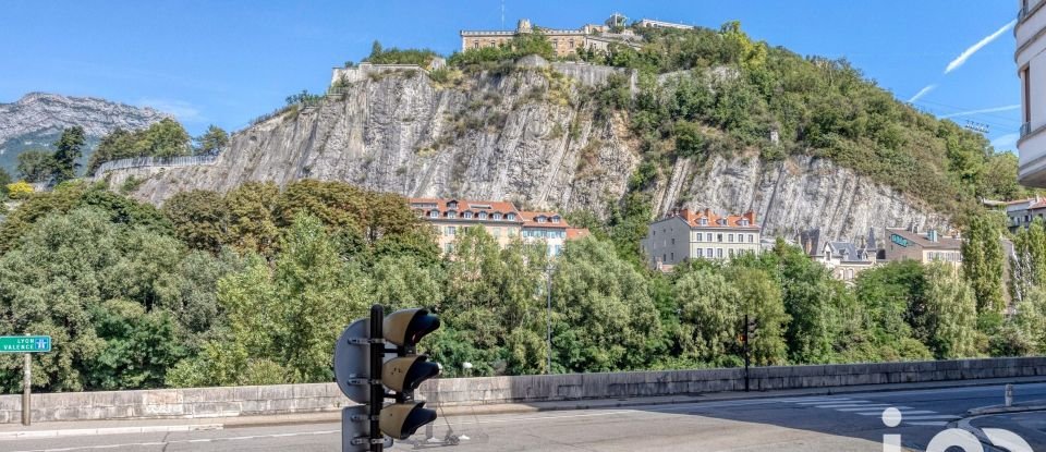 Appartement 1 pièce de 34 m² à Grenoble (38000)