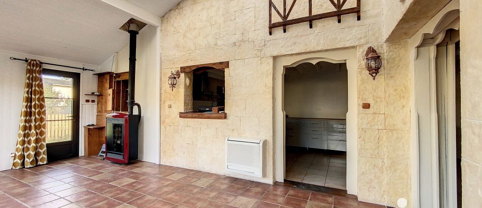 Traditional house 6 rooms of 154 m² in Budos (33720)