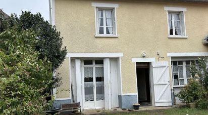 House 6 rooms of 98 m² in Dunet (36310)