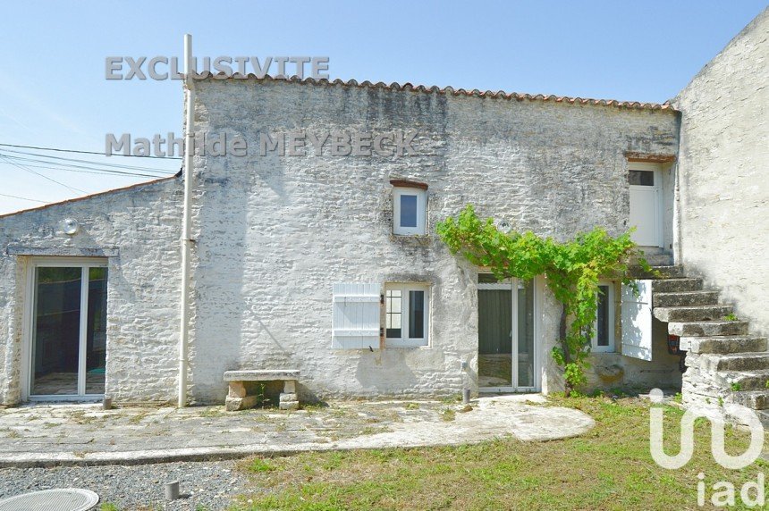 Village house 4 rooms of 72 m² in Aiffres (79230)