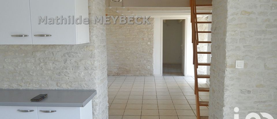 Maison de village 4 pièces de 72 m² à Aiffres (79230)