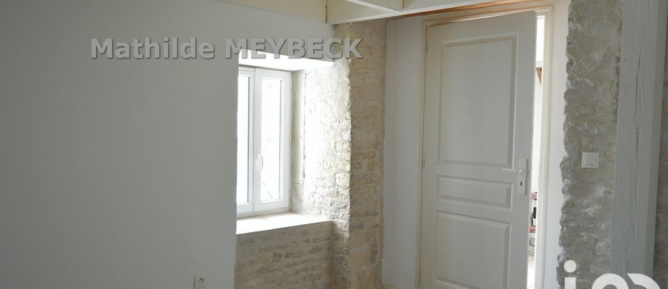 Maison de village 4 pièces de 72 m² à Aiffres (79230)