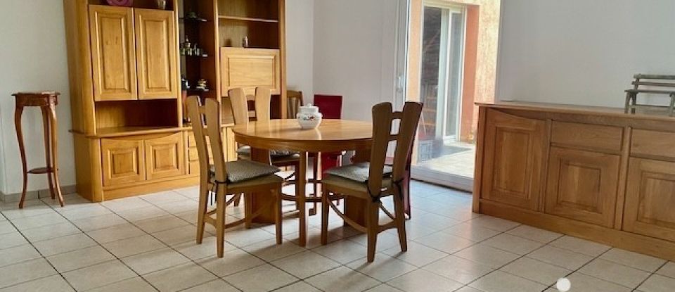 House 5 rooms of 133 m² in Saint-Médard-d'Eyrans (33650)