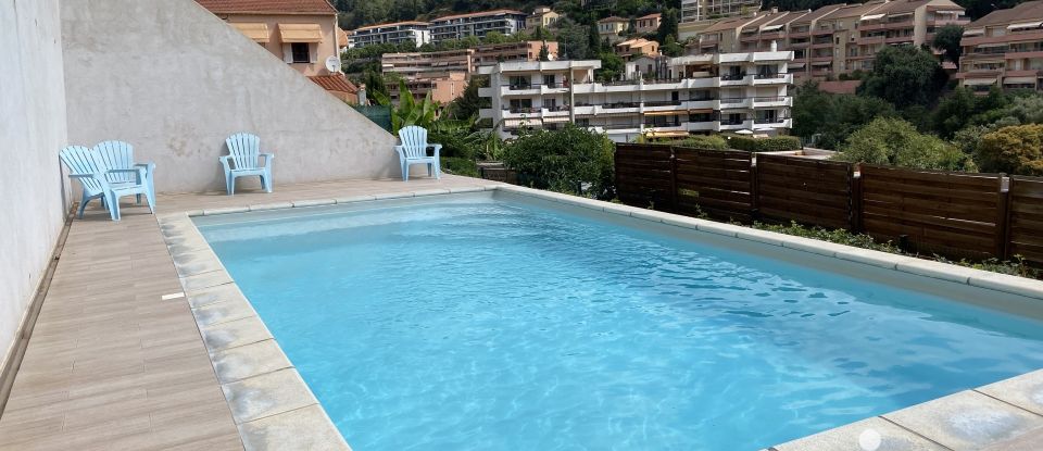 Appartement 3 pièces de 77 m² à Roquebrune-Cap-Martin (06190)