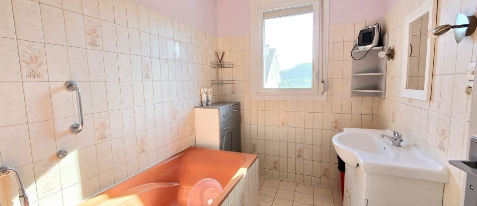 Maison 4 pièces de 82 m² à Raucourt-et-Flaba (08450)