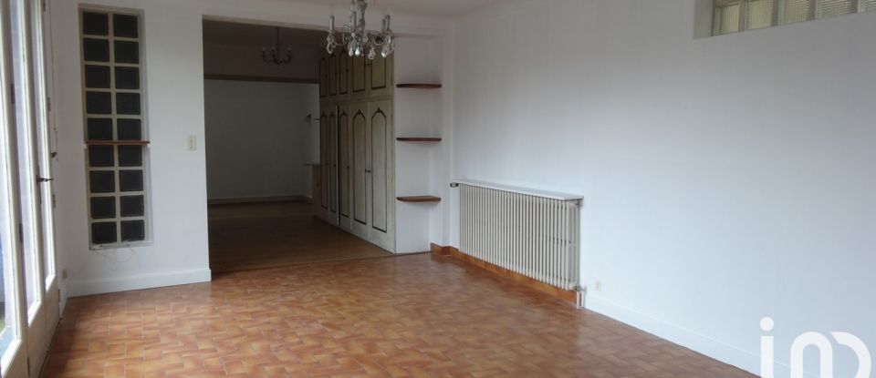 Maison 8 pièces de 240 m² à Challans (85300)