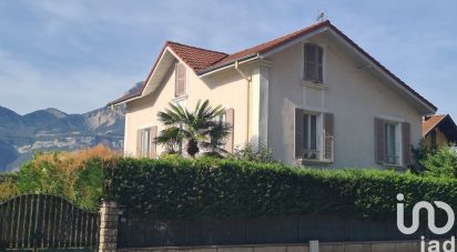 Traditional house 8 rooms of 216 m² in Villard-Bonnot (38190)