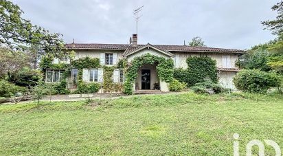 Maison 8 pièces de 310 m² à Layrac (47390)