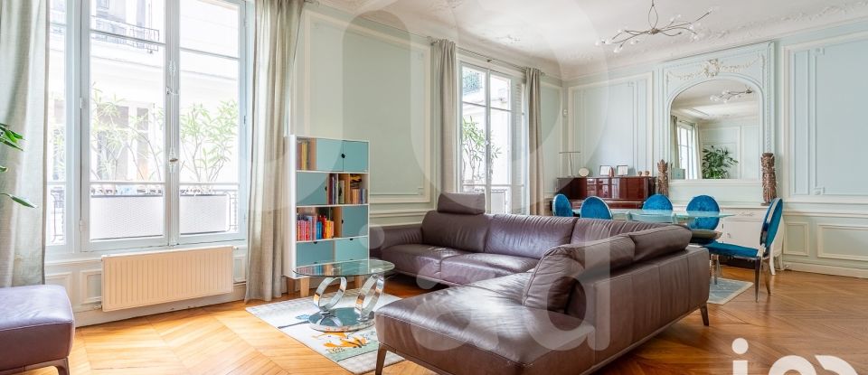 Appartement 5 pièces de 102 m² à Paris (75016)