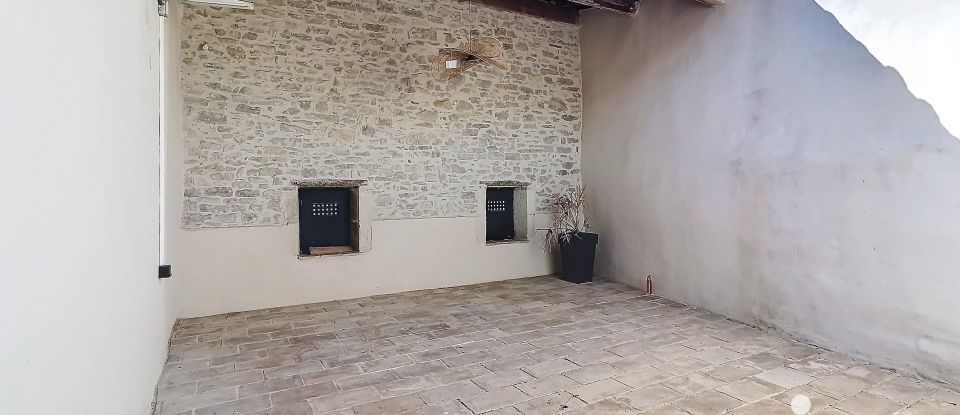 Village house 4 rooms of 155 m² in Bernis (30620)